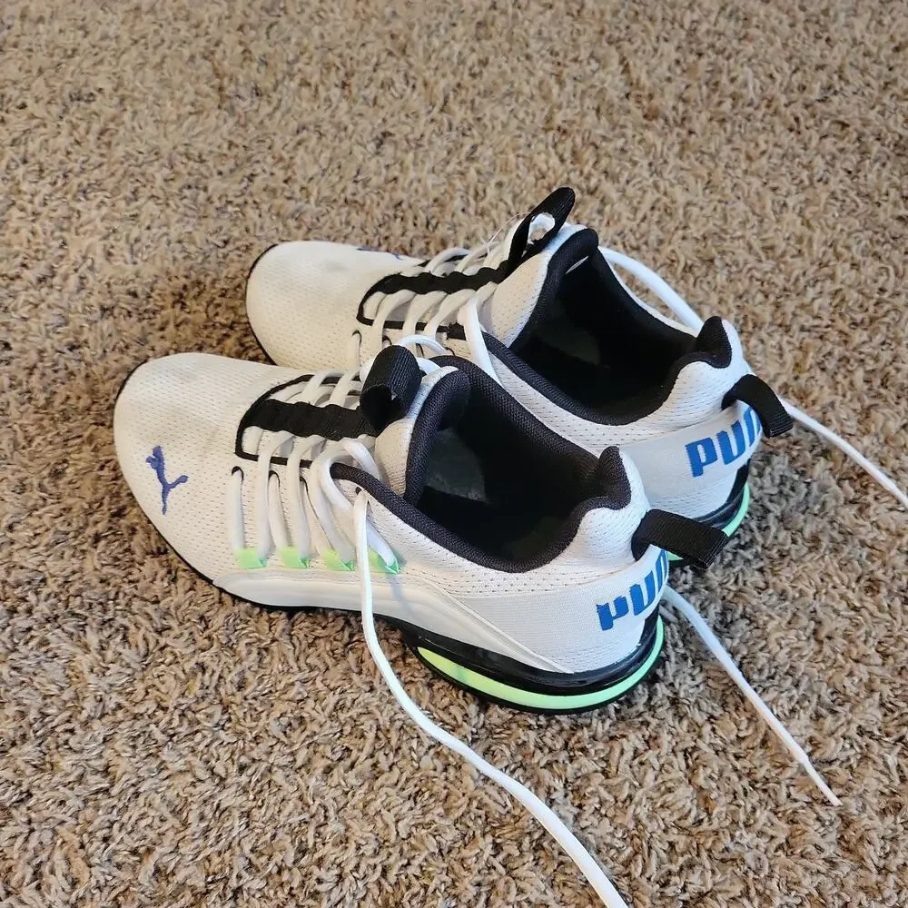 Puma Mens Axelion Refresh Size 6.5 White with green trim